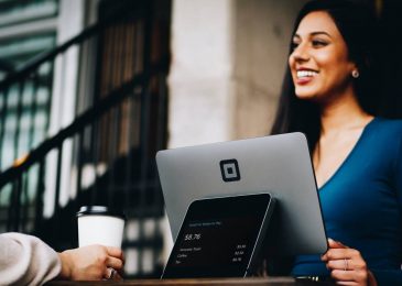 11 Ways to Improve Customer Service and Grow Your Business in 2022 and Beyond