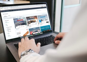 How to boost e-commerce website sales with Instagram feeds?
